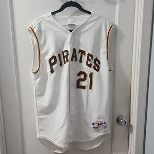 Roberto Clemente Jersey.
